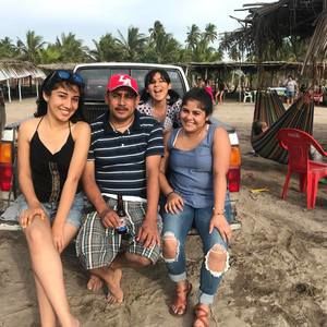 Meet your Posher, Julissa